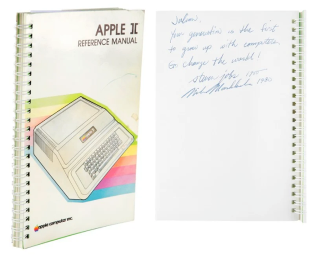 乔布斯亲笔签名的Apple II手册 拍卖了511万元
