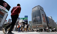 日本新冠疫情紧急状态全面解封 经济恢复尚需5～6年